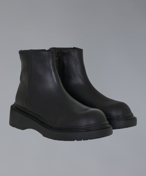 Alternative view of Ai Boot