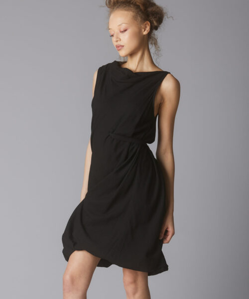 Alternative view of lagen-dress