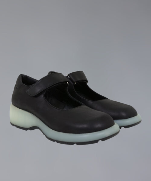 Alternative view of volta-mary-jane