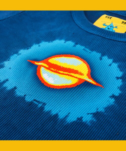 Alternative view of saturn-baby-tee