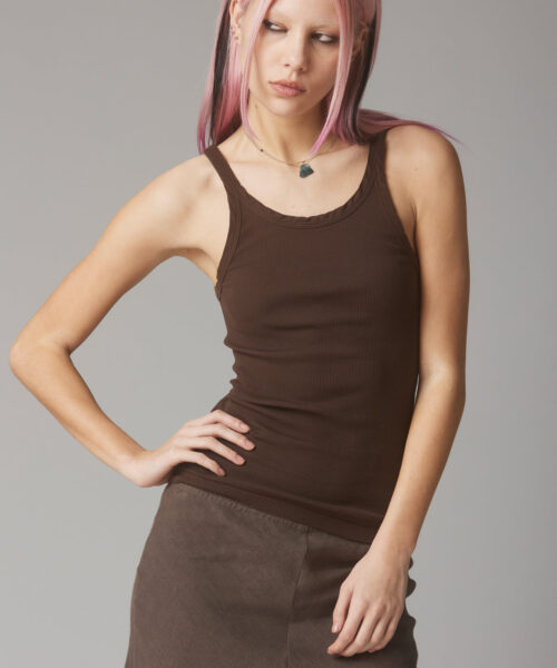Alternative view of staple-rib-tank-dark-brown