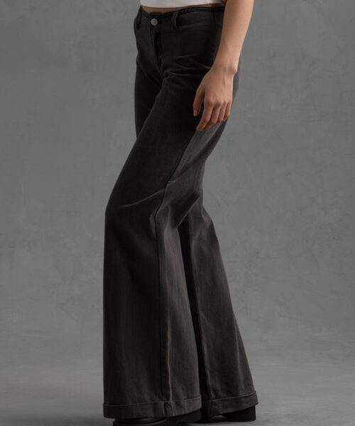 Alternative view of lith-pants